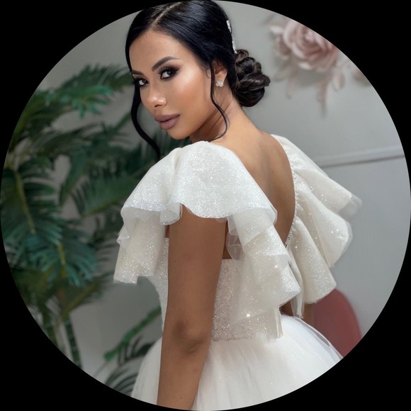 Profile Picture of Mia Kenjaeva (@lamiasbridal) on Poshmark