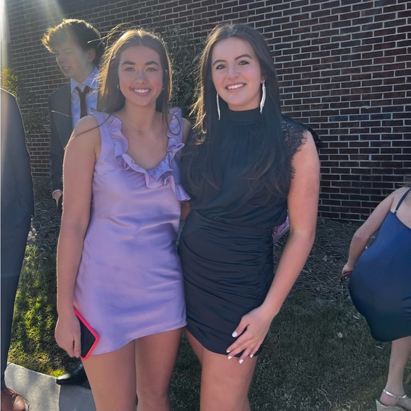 Profile Picture of Olivia Stivers (@oliviastivers13) on Poshmark