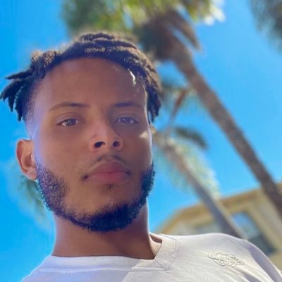 Profile Picture of Alex Green (@alexgreen713) on Twitter