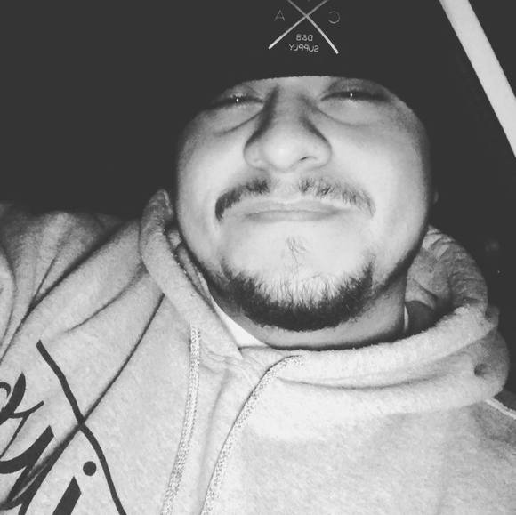 Profile Picture of Brandon Lopez (@oxbrandonl) on Poshmark