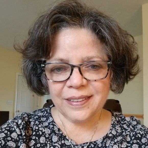 Gineen Brement - Poshmark Profile Picture of Gineen Brement (@gineenbrement) on Poshmark