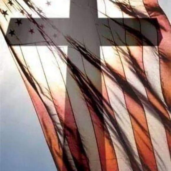 Kristy Gladson - Poshmark Profile Picture of Kristy Gladson (@kdgladso) on Poshmark