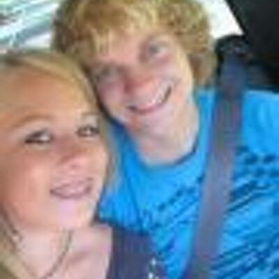 Profile Picture of Libby Stephens (@Libbynbl) on Twitter