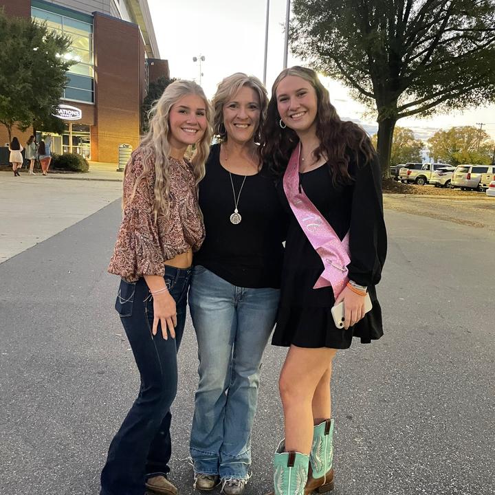 Profile Picture of Sasha Freeman (@@sasbfree5) on Tiktok