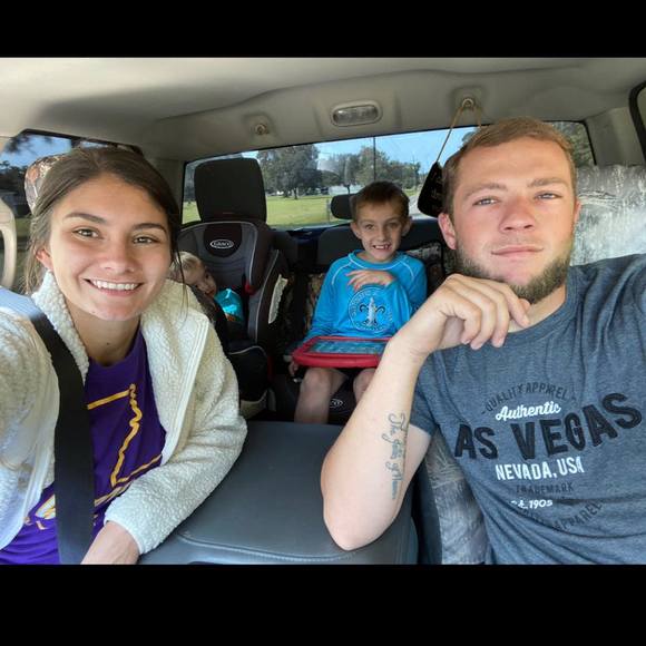 Profile Picture of Lexie Chiasson (@elziabeth_lexie) on Poshmark