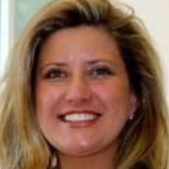 Profile Picture of Pam Owens (@pamowens151) on Poshmark