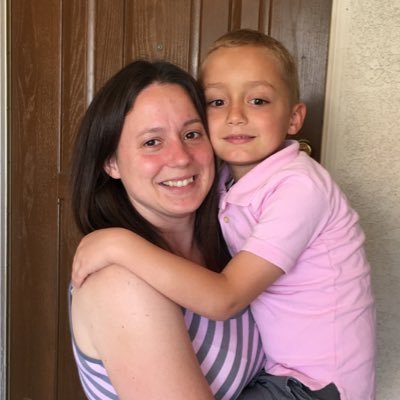 Profile Picture of Sarah B. Sligar (@@SarahBethScents) on Twitter