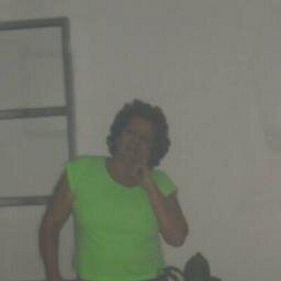 Profile Picture of Lúcia Melo (@luciamelo2013) on Twitter