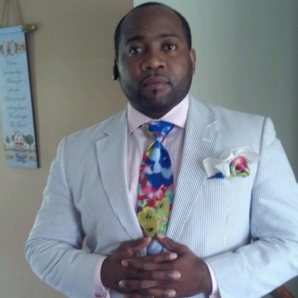 Profile Picture of E. kodell Bovain (@ebovain31) on Poshmark