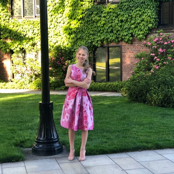 Profile Picture of Ella Kalinichenko (@ellapianist) on Poshmark