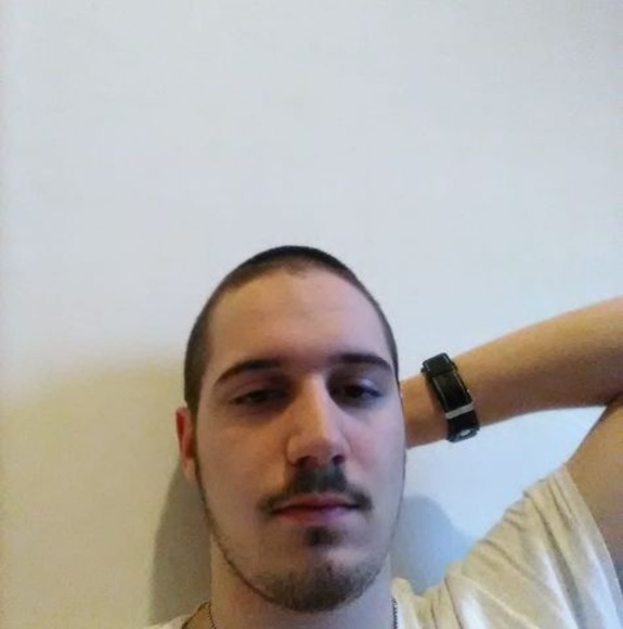 Profile Picture of Thomas Hazel (@thomashazel0898) on Poshmark