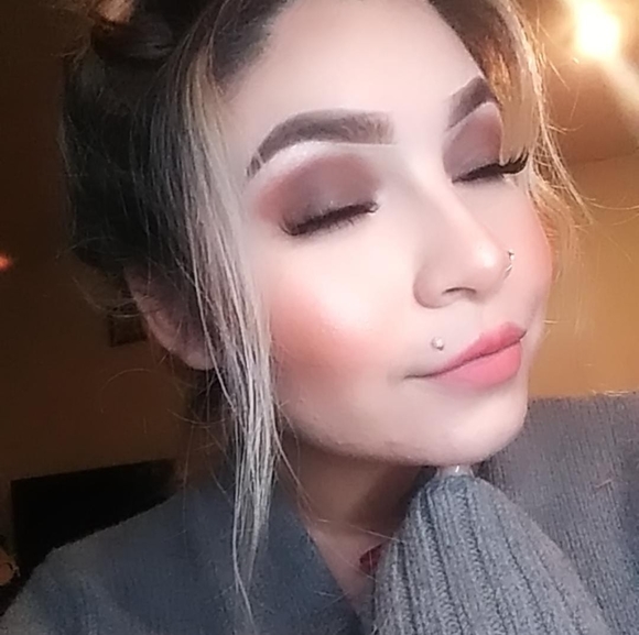 Lorena Barrios - Poshmark Profile Picture of Lorena Barrios (@dollface110810) on Poshmark