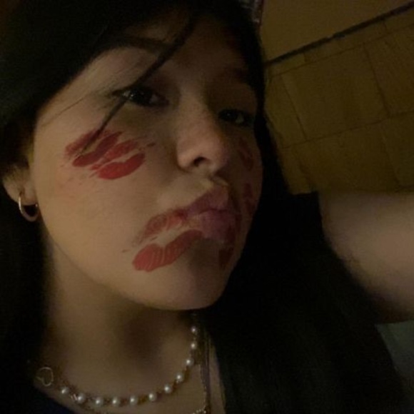 Halle Yerxa - Poshmark Profile Picture of Halle Yerxa (@yerxahalle) on Poshmark