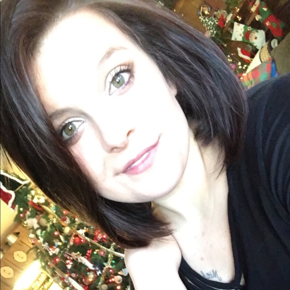 Profile Picture of Michaela Forester (@michaelafaith7) on Poshmark