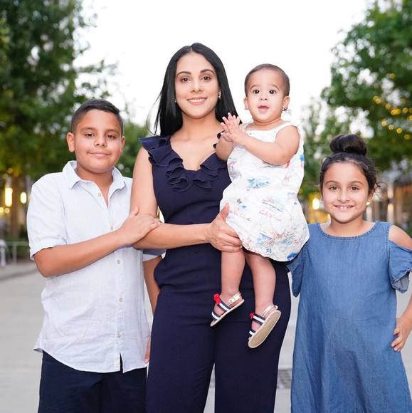 Profile Picture of Amanda Ozuna (@ozunaamanda) on Poshmark