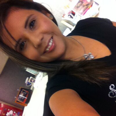 Profile Picture of Debbie Gonzales (@desiberry96) on Twitter