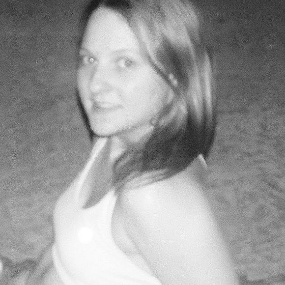 Profile Picture of Lenna Maxwell (@lennalou65) on Poshmark