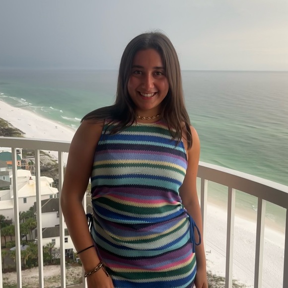 Profile Picture of Kate Seltzer (@katenicoles) on Poshmark