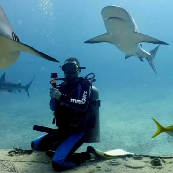 Profile Picture of Samuel Serio (@seriosmusic) on Poshmark