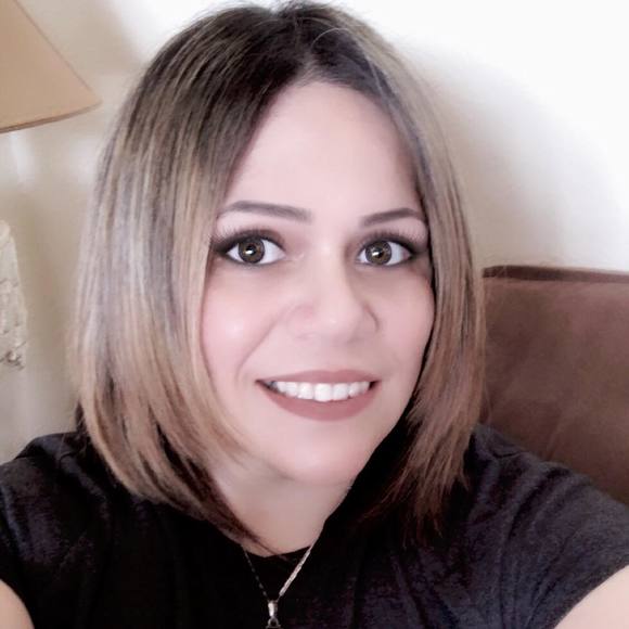 Profile Picture of Brendaliz Echevarria (@breche77) on Poshmark