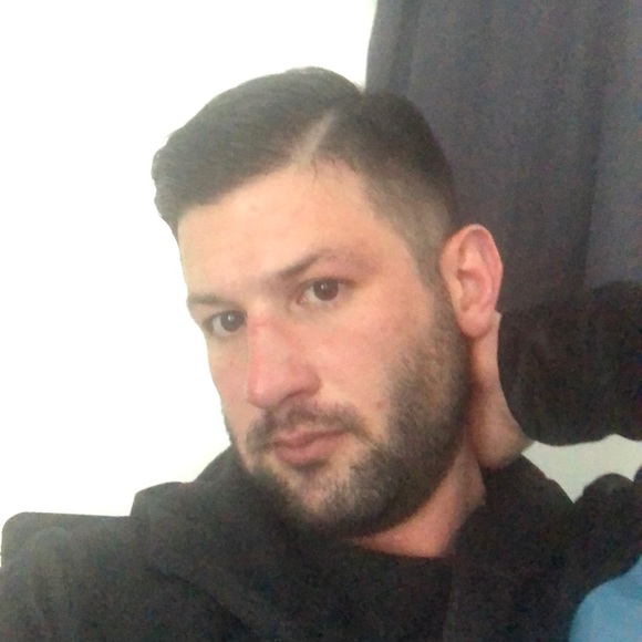 Profile Picture of Brandon Bertovich (@bbertovich) on Poshmark