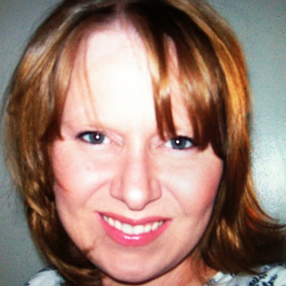 Profile Picture of Kathy Lucas (@kittenlucas) on Poshmark