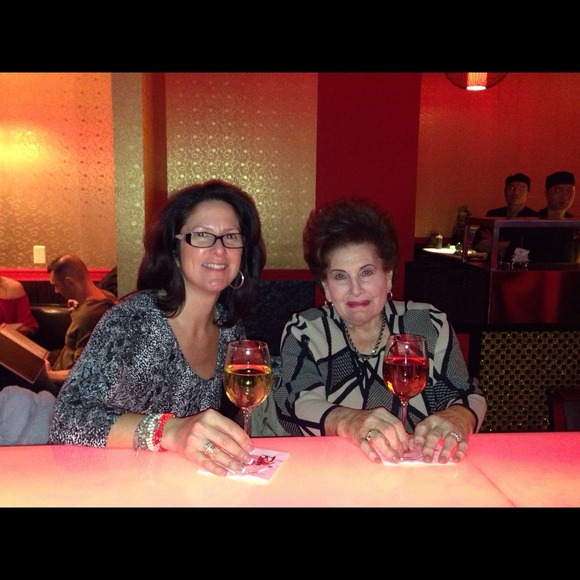 Profile Picture of Tricia Decristofaro (@triciadc) on Poshmark