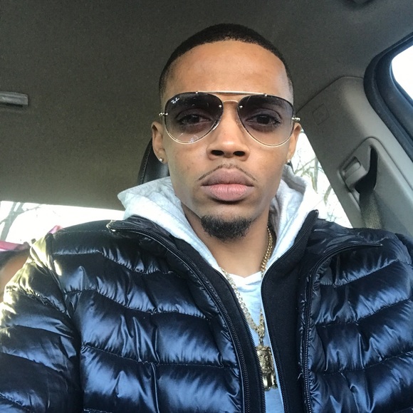 Profile Picture of Ryan Patton (@rypatt816) on Poshmark