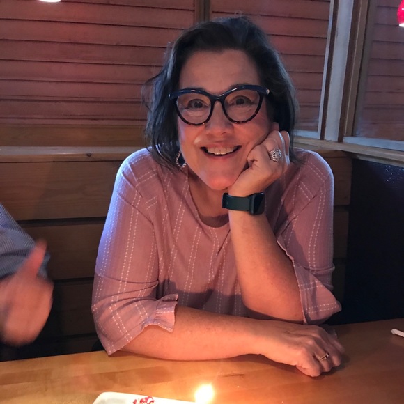 Profile Picture of Nadia Wilson (@nadiawilson968) on Poshmark