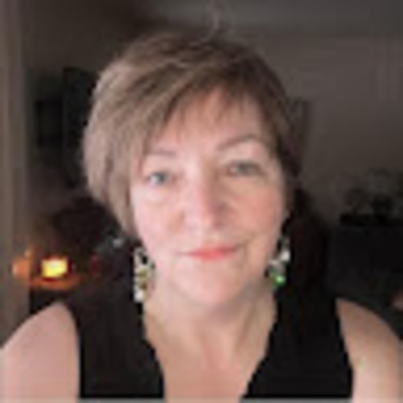 Profile Picture of Georgina Macera (@georgina_macera) on Poshmark