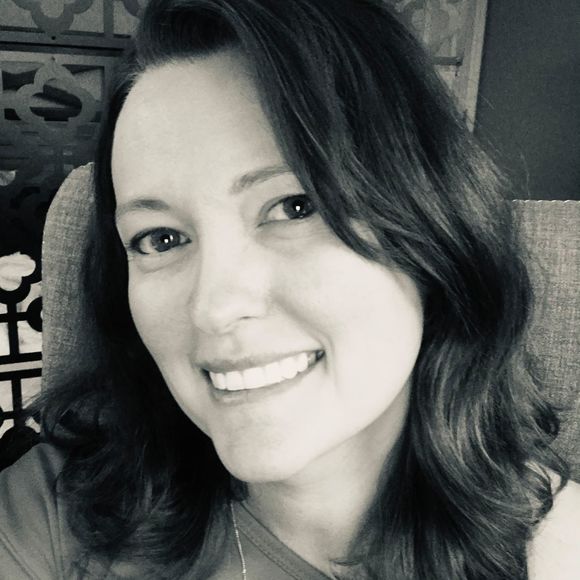 Profile Picture of Desiree Hackworth (@dhackworth17) on Poshmark