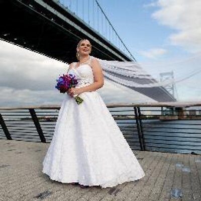 Profile Picture of Lorraine Daley (@ldaleyweddings) on Twitter