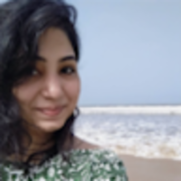 Profile Picture of Faryaal Khan (@faryaalkhan26) on Poshmark