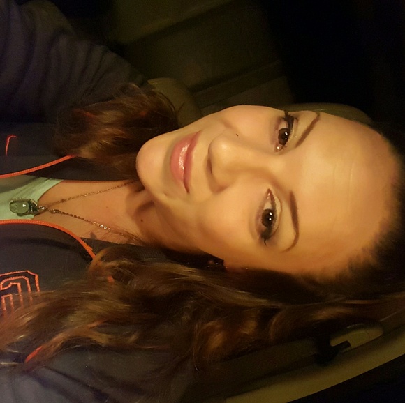 Profile Picture of Kat Irber (@kirbs3) on Poshmark