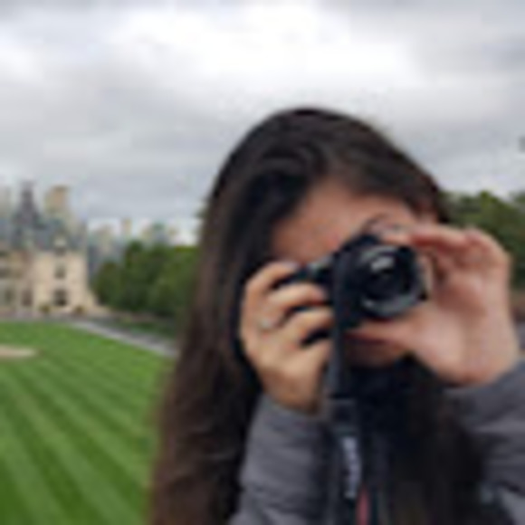 Profile Picture of Katherine Amortegui (@kamortegui) on Poshmark