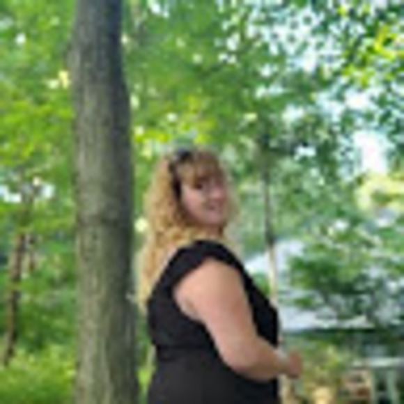 Megan Saundry - Poshmark Profile Picture of Megan Saundry (@megannriley82) on Poshmark