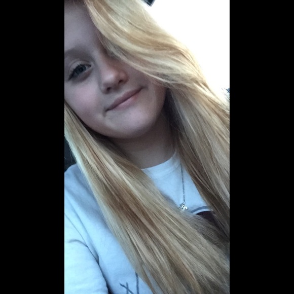 Profile Picture of Kara Haskins (@khaskins07) on Poshmark