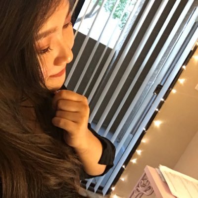 Profile Picture of Ling Bai (@b_poppy_l94) on Twitter