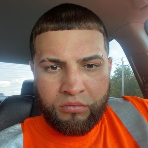 Profile Picture of Kenneth j. Cruz rivas (@kenneth3pr) on Poshmark