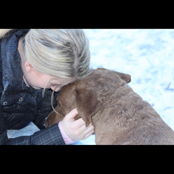 Profile Picture of Catie Ruschmeyer (@catieruschmeyer) on Poshmark