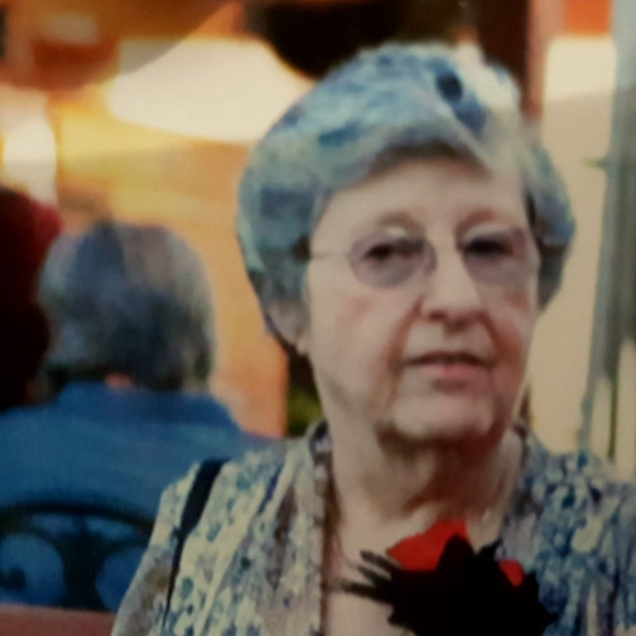 Profile Picture of June Roberts (@coppermouse8) on Poshmark