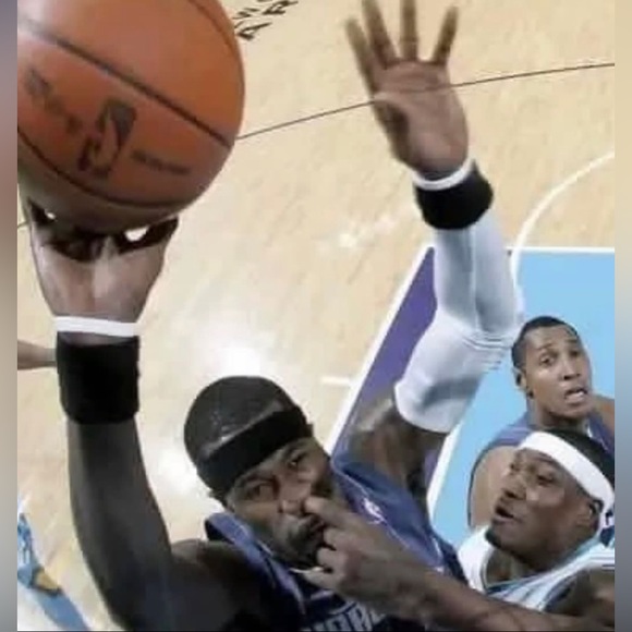 Profile Picture of Bradley Gonzalez (@brad0864) on Poshmark