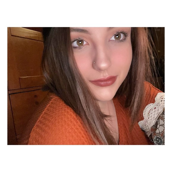 Profile Picture of Autumn Graley (@autumn96adtr) on Poshmark