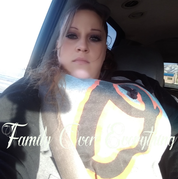 Profile Picture of Cassi Manqueros (@manqueroscassi) on Poshmark