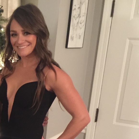 Profile Picture of Stasha Knechtel (@stashaaking) on Poshmark