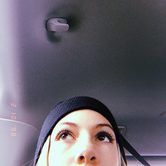 Profile Picture of Aila Leoffler (@aila_leoffler13) on Poshmark