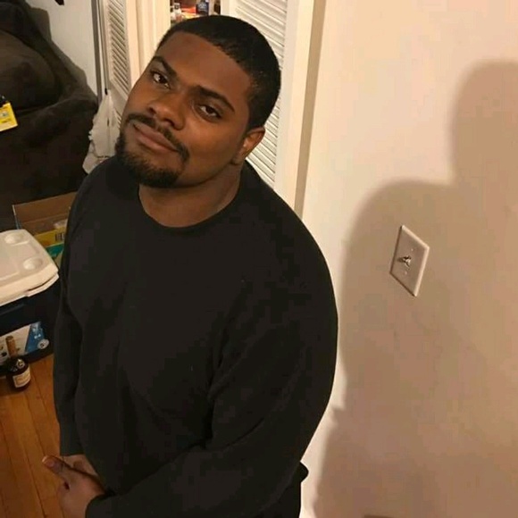 Profile Picture of Victor Andrews (@bigvic97) on Poshmark