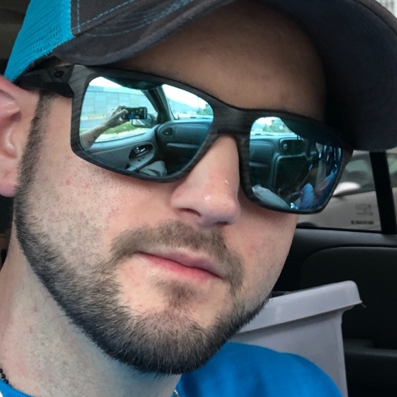 Profile Picture of Adam Harrah (@harraha89) on Poshmark