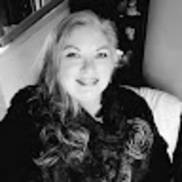 Profile Picture of Barbara Kluball-kern (@parkside20) on Poshmark