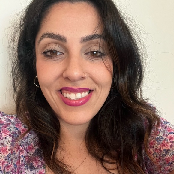 Profile Picture of Nagham Haddad (@haddadnagham94) on Poshmark